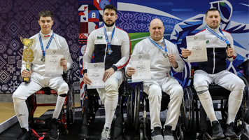 Алексей Истифеев — призёр чемпионатов Новосибирской области и России по фехтованию