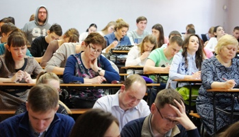 Почти 200 человек написали Тотальный диктант в стенах НГАСУ (Сибстрин)