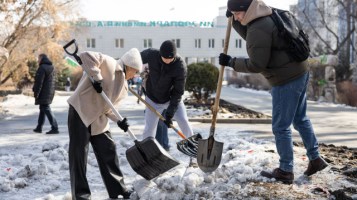 Студенты-экологи НГАСУ (Сибстрин) присоединились к масштабному субботнику в Новосибирском зоопарке