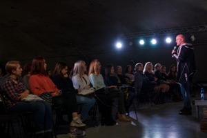 О прошедшем цикле лекций известного израильского гида Зеэва Волка «Искусство – мода – архитектура»  