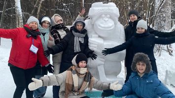Ученики Детской художественной школы НГАСУ (Сибстрин) приняли участие в конкурсе снежных скульптур от Новосибирского зоопарка