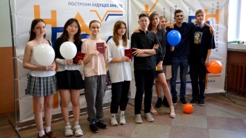 Состоялось вручение свидетельств об окончании обучения в Детской художественной школе НГАСУ (Сибстрин)