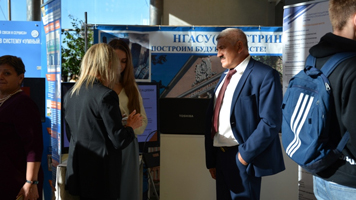 ИЦИТ и образовательные программы IT-направления были представлены на Дне карьеры «COOKIE FEST»